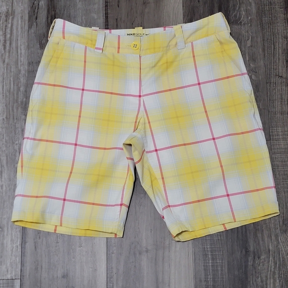 Nike Dri Fit Golf Bermuda Plaid Shorts - Picture 1 of 11